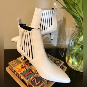 NWOT Bleaker & Bond White Kitten Heel Leather Ankle Boots Size 6
